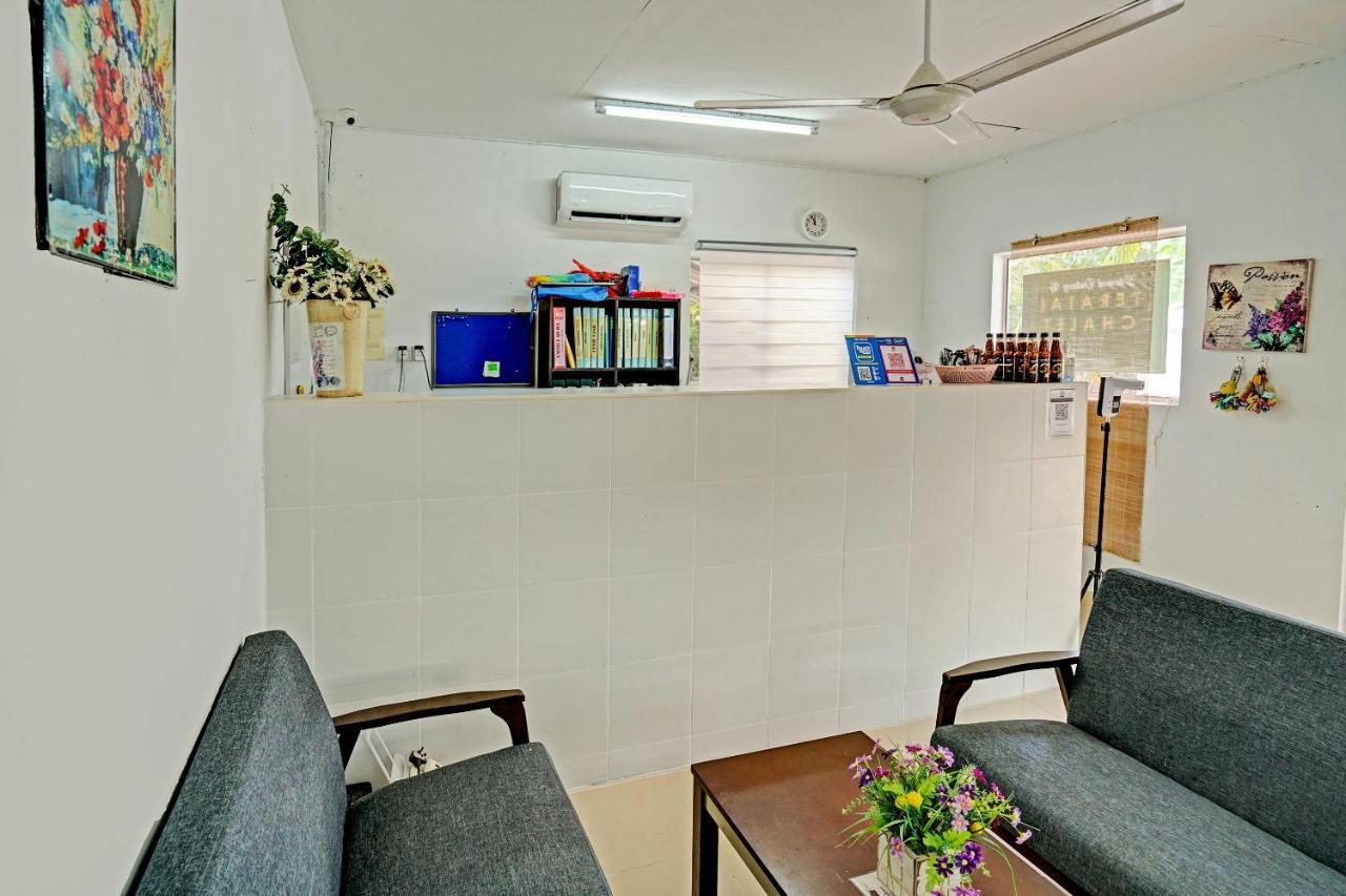 Capital O 90423 Teratai Chalet Hotell Kampong Raja Eksteriør bilde
