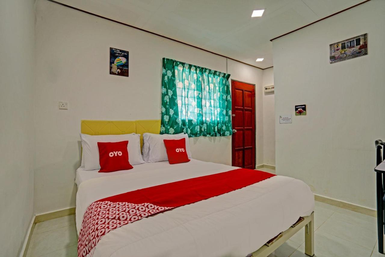 Capital O 90423 Teratai Chalet Hotell Kampong Raja Eksteriør bilde