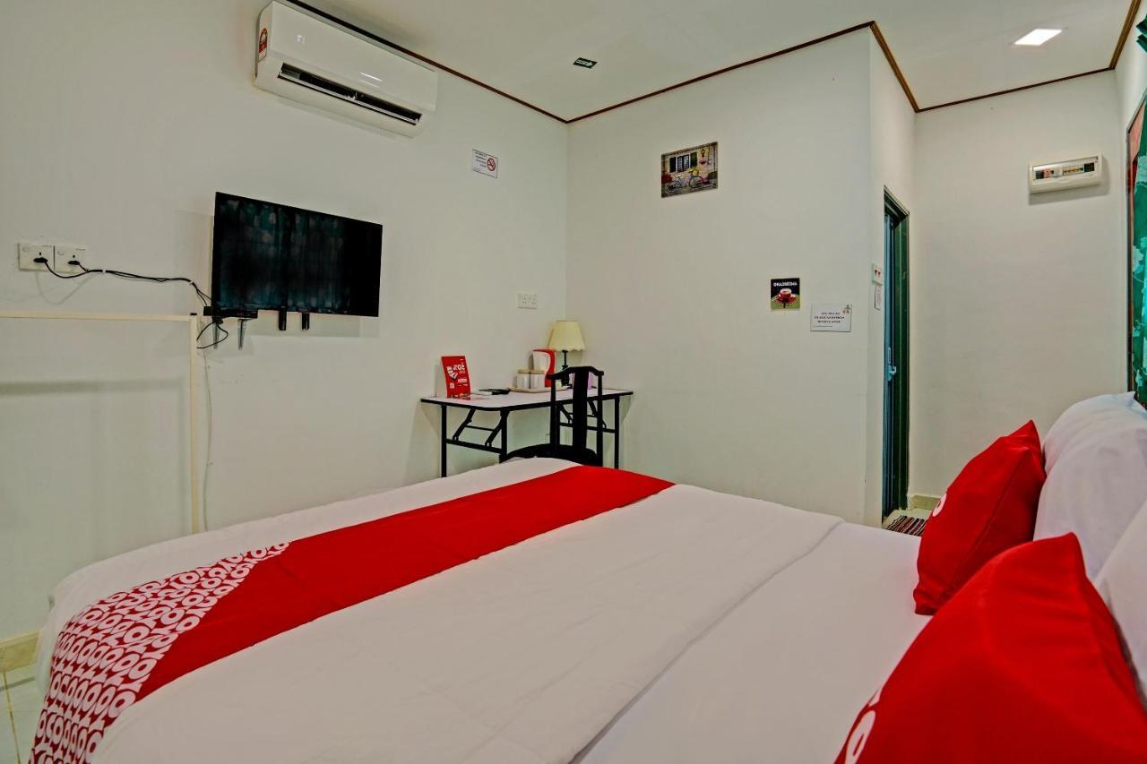 Capital O 90423 Teratai Chalet Hotell Kampong Raja Eksteriør bilde