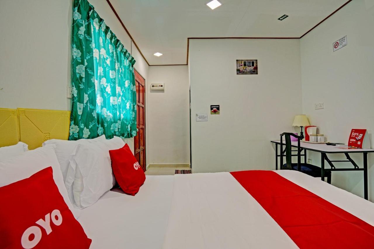 Capital O 90423 Teratai Chalet Hotell Kampong Raja Eksteriør bilde