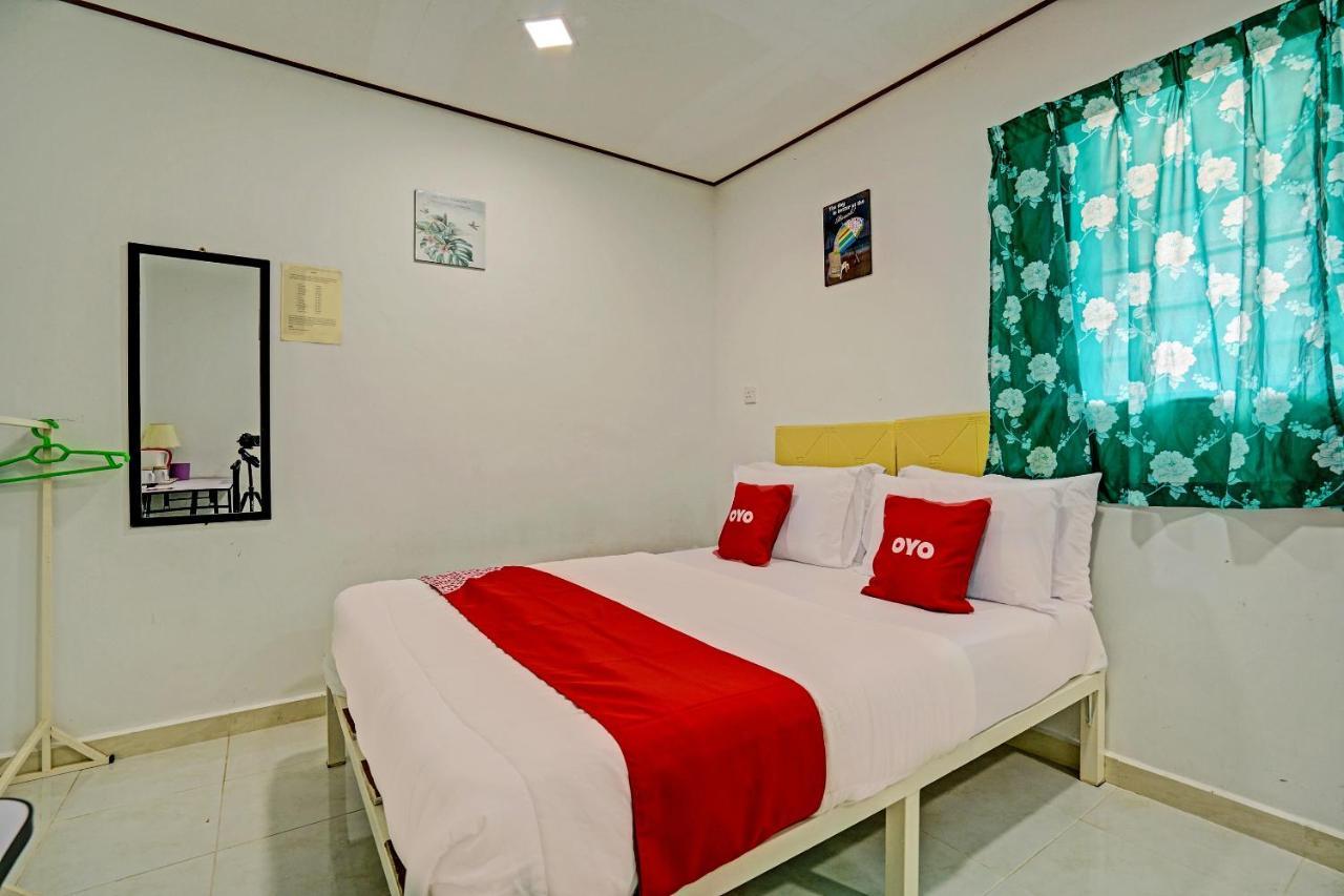 Capital O 90423 Teratai Chalet Hotell Kampong Raja Eksteriør bilde